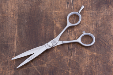 Mitzaki-Tenshi550, 5,5 ZOLL, schwertscharfer Hohlschliff, Schneiden Poliert, Griffe Satiniert, raffiniertes Schraubsystem,höchste Schnittkraft